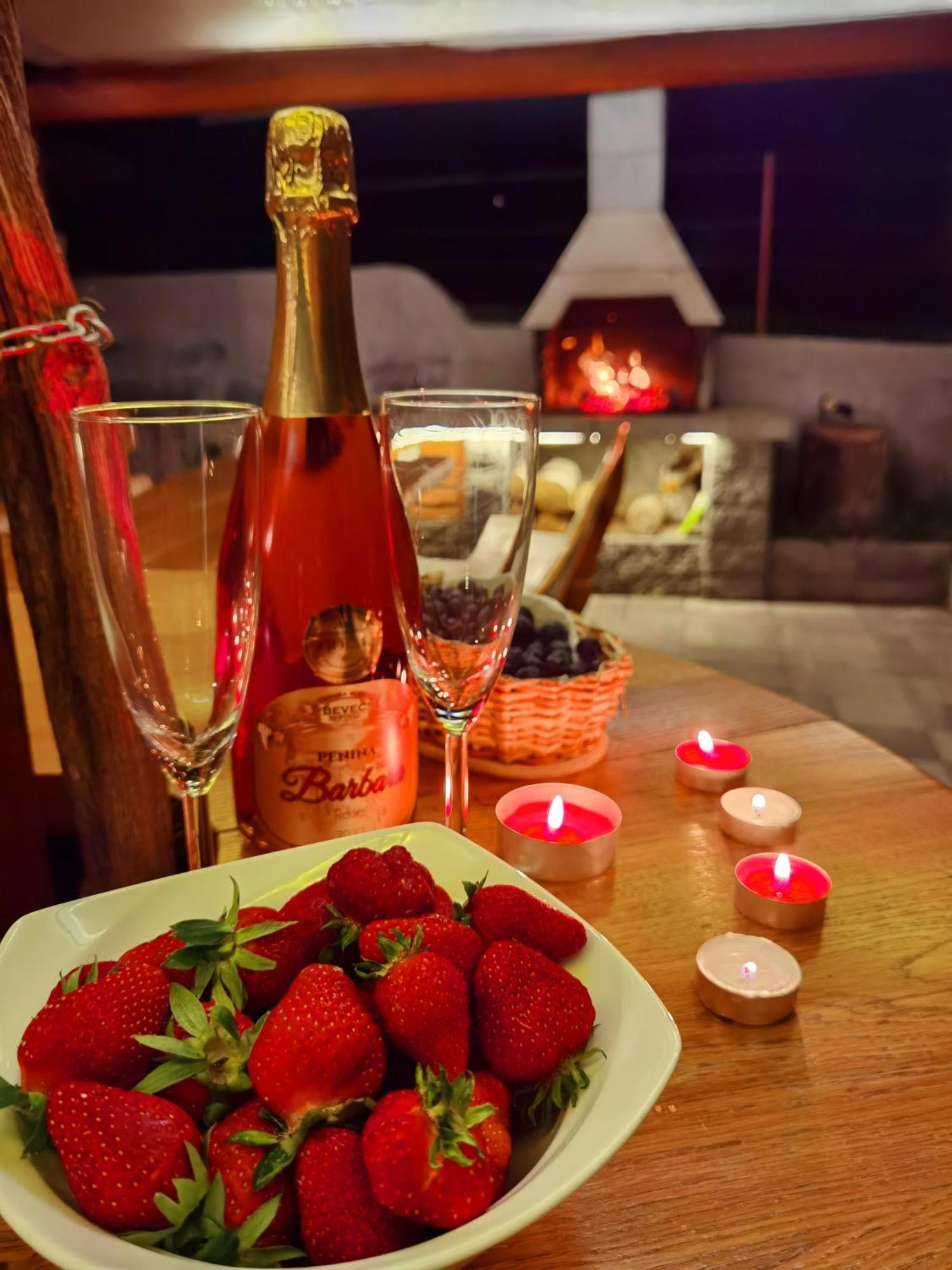 Vineyard Cottage Matej トレビニェ エクステリア 写真