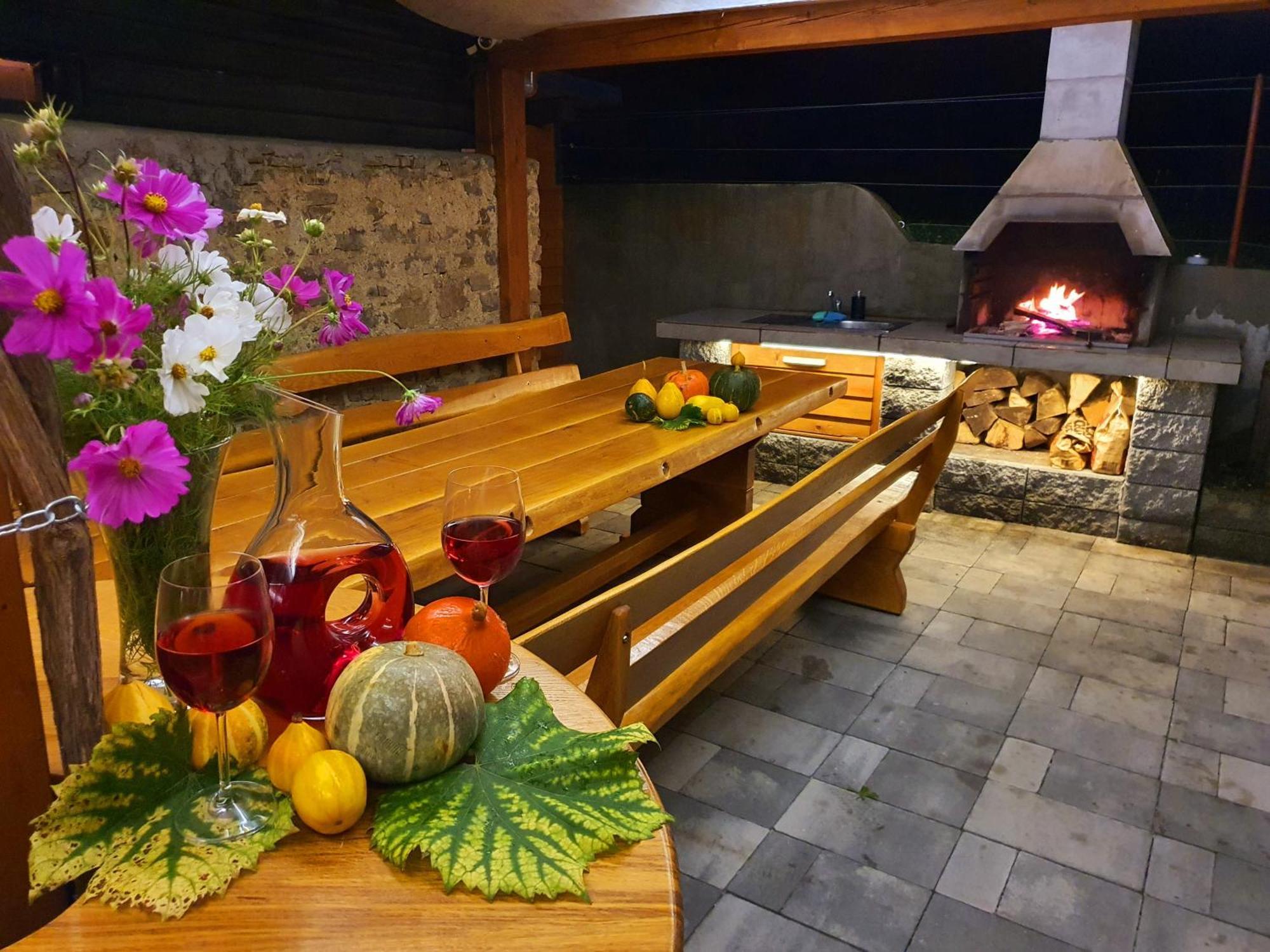Vineyard Cottage Matej トレビニェ エクステリア 写真